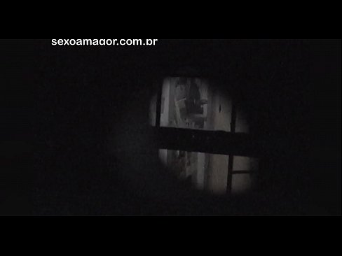 ❤️ Blondie é gravada en segredo por un voyeur do barrio escondido detrás de ladrillos ocos Porno en % gl.123sex.ru % ❌️